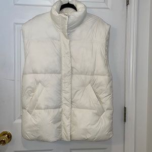 Abercrombie Oversized Quilted Puffer Vest